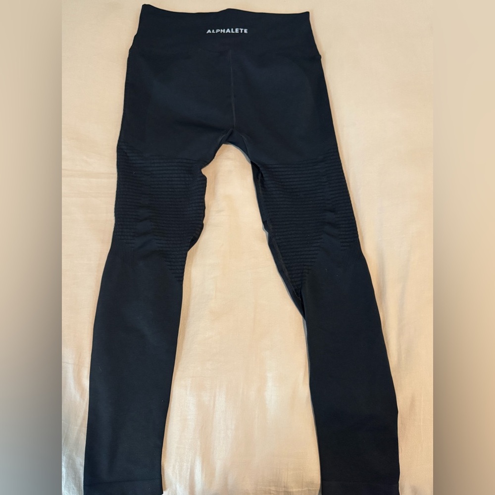 Alphalete Black Compressive Fit Leggings XXL - Barely worn like new - Picture 4 of 8
